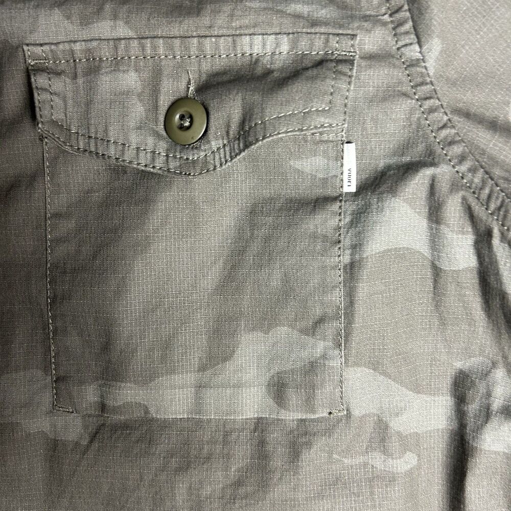 Vuori Woman’s Camo Button Down Jacket Size XL Long Sleeve Organic Cotton - Picture 3 of 6